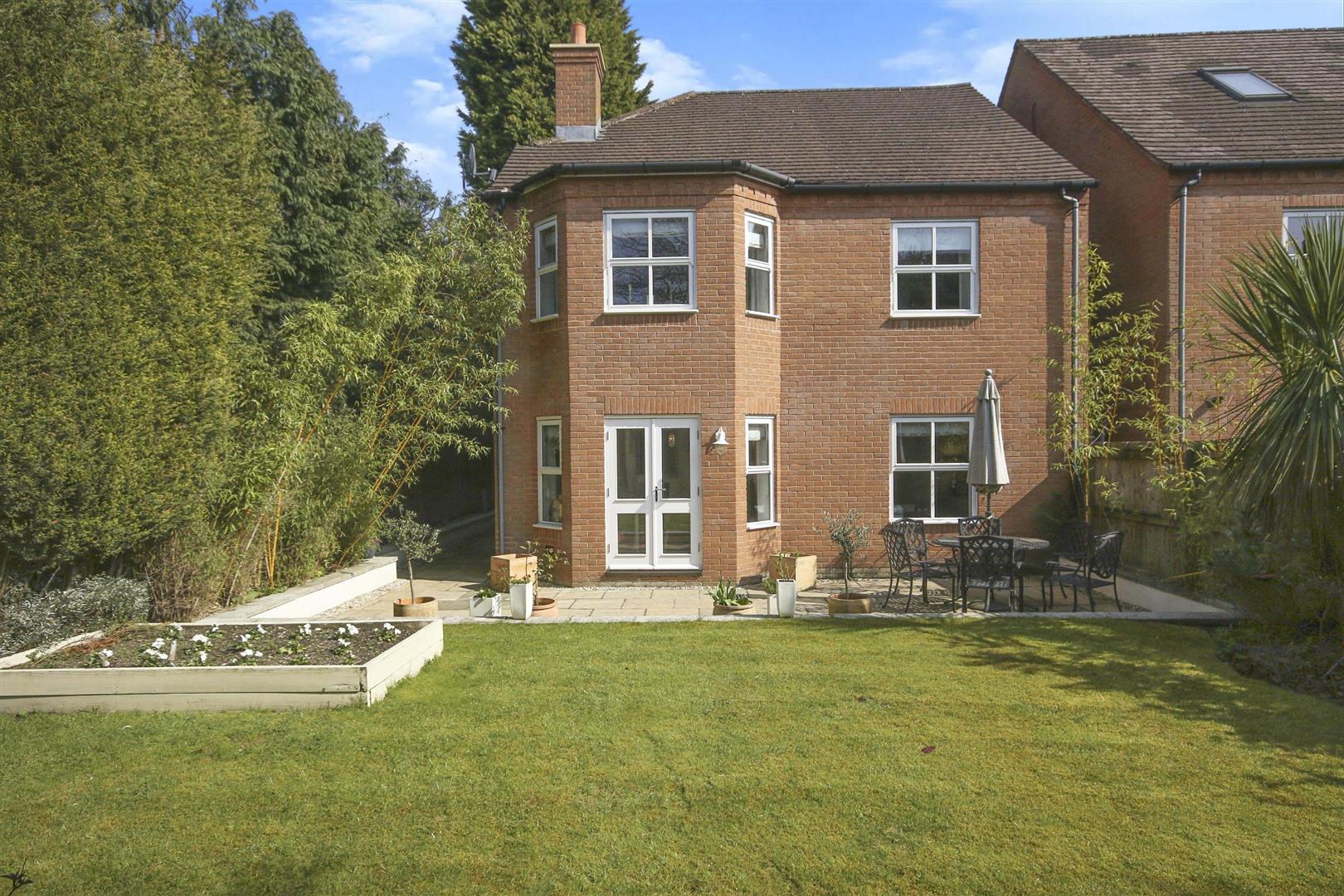 The Mansion Mews, Sutton Coldfield, B74 2UY Aston Knowles